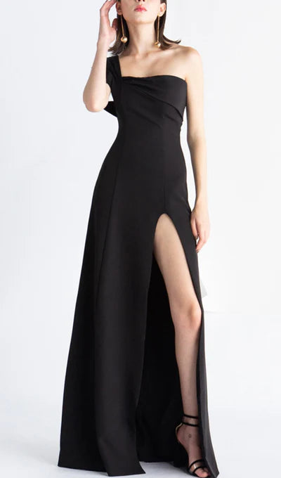 Vestido de fiesta de un solo hombro con abertura